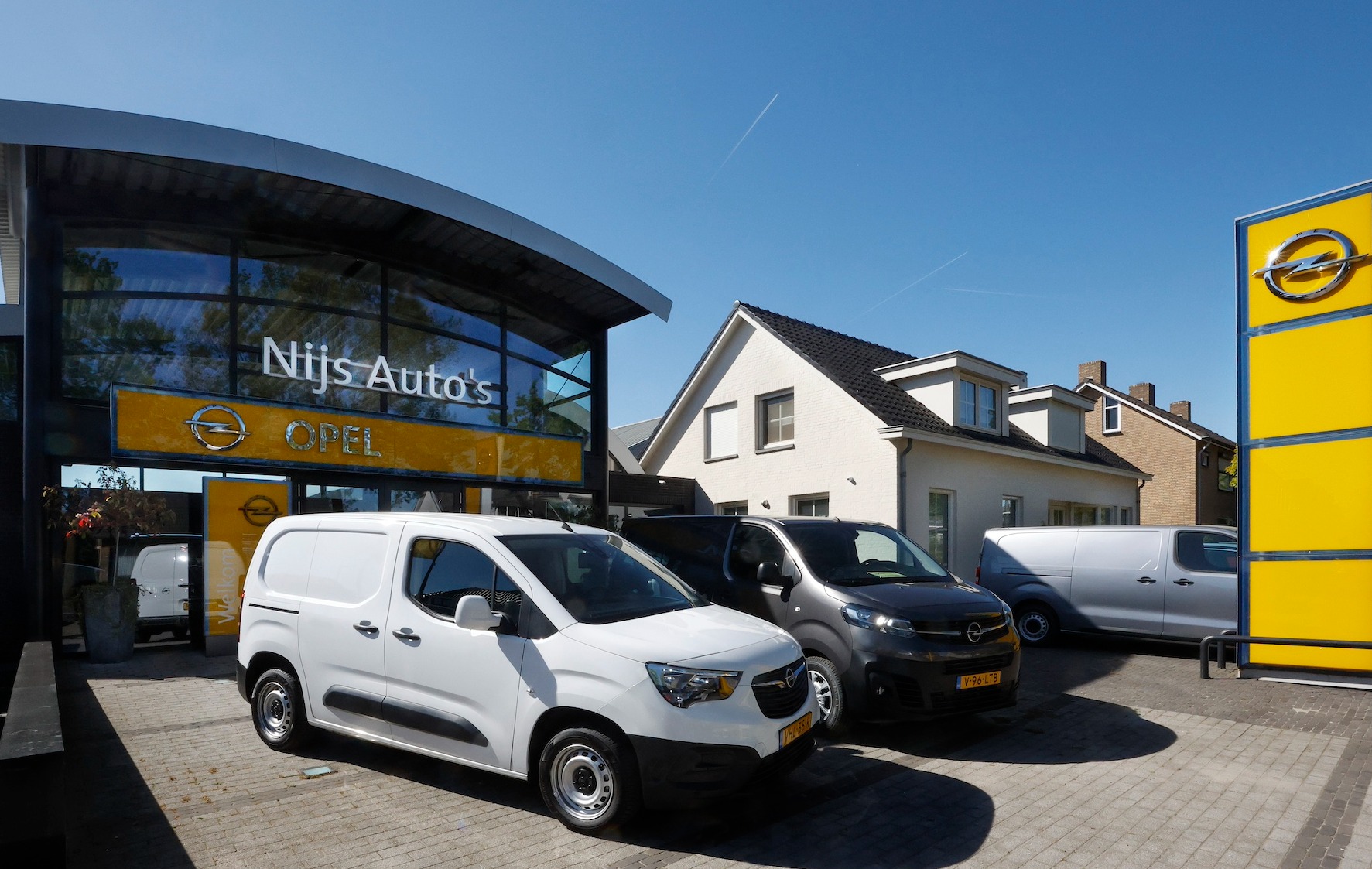nieuwe-gebruikte-opel-kopen-in-someren-autobedrijf-nijs